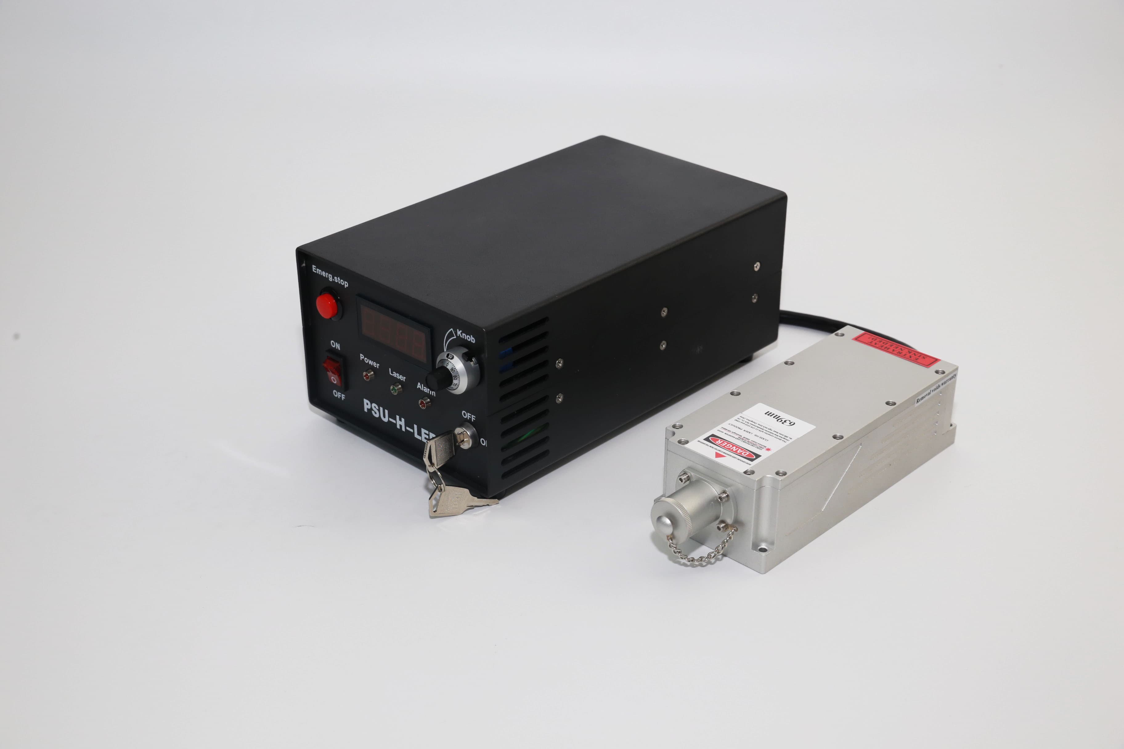 Low-noise laser head and controller of the type specified for optical trapping